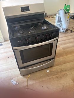 Frigidaire Stainless Steel Gas stove
