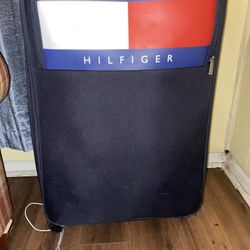 Tommy Hilfiger Suitcase 