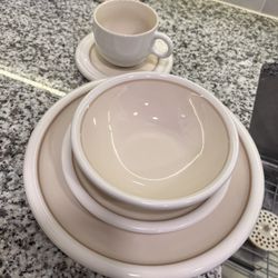 Dish Set 