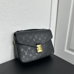 Louis Vuitton Pochette Métis 