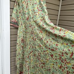 NWT! Green plus-size 18 Floral soft KURTA DRESS. Gold Printed Accents. Brand W