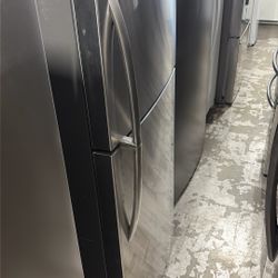 Frigidaire Refrigerator 