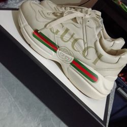 Gucci Shoes 