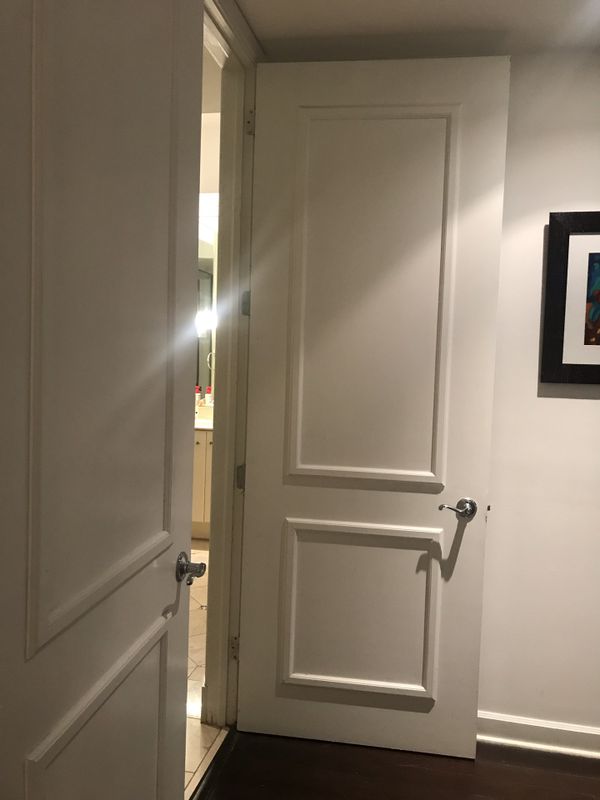 50 White Internal Doors With Chrome Handles Background