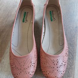 Baretraps Mariah Coral/Rose Memory Foam Slip On Women's Shoes Size 7.5 M