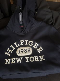  Tommy Hilfiger 