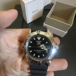 NEW Seiko 5 Sports Automatic Watch 