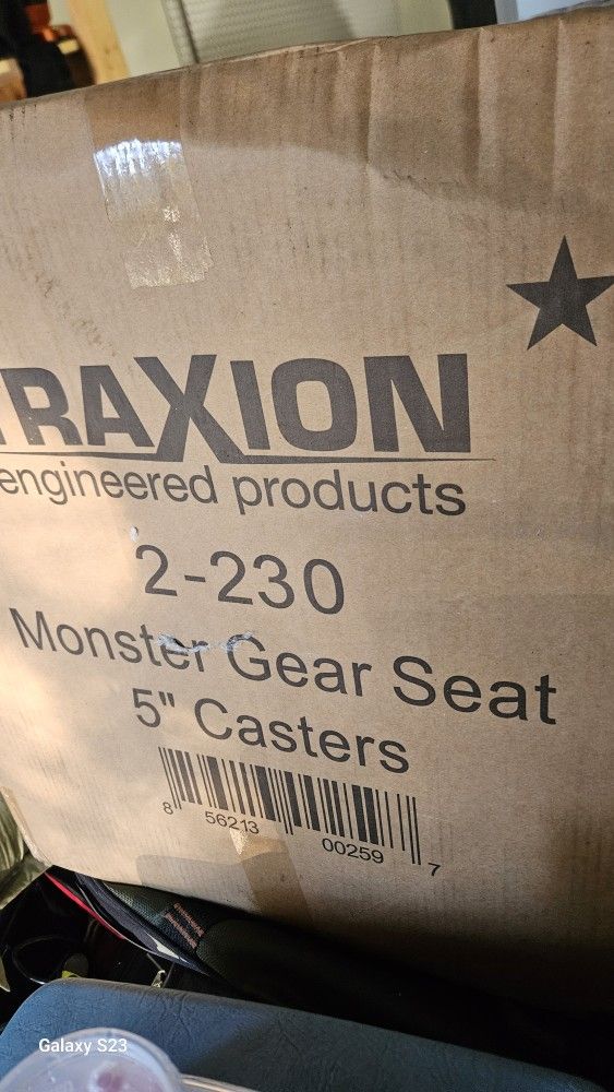 Traxion Roller Work Chair