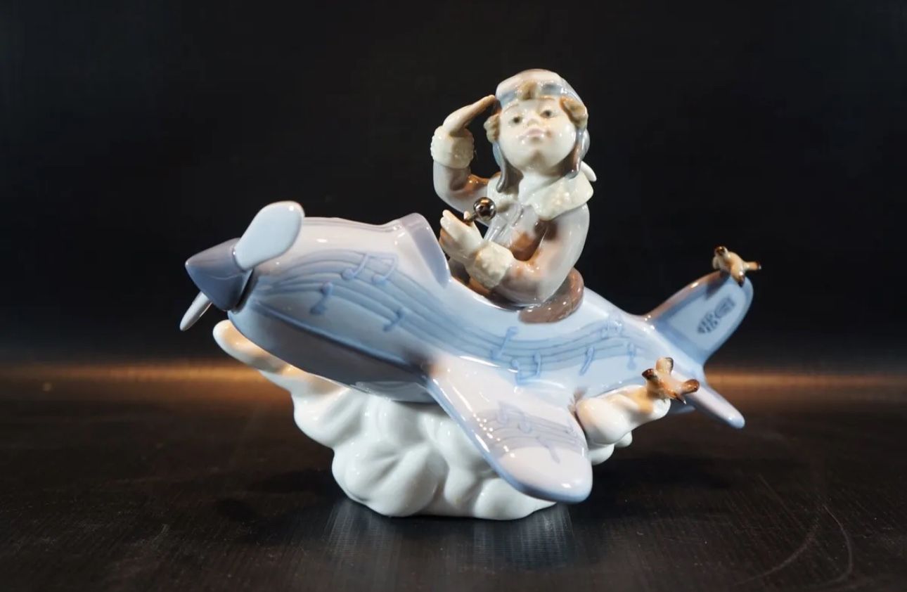 Lladro Over The Clouds Airplane Boy 5697 Porcelain Figurine