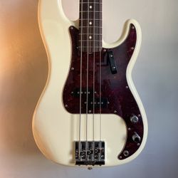 Fender Vintera II 60’s Precision Bass