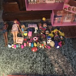 Barbies And Lol Toys