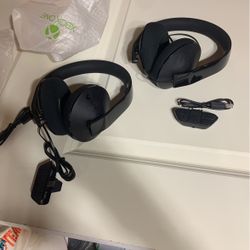 2 Xbox Headsets 
