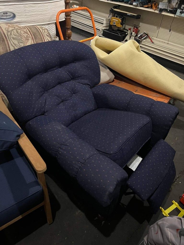 Extra Wide Recliner