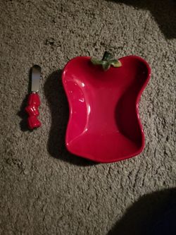 Pepper bowl and spreader set