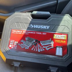 194- Piece Mechanics Tool Set 