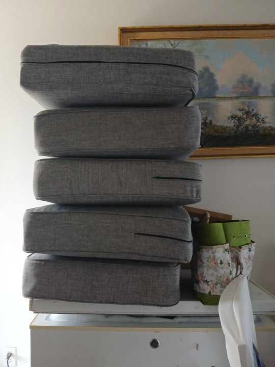 Sofa Couching Color Grey Like New