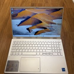 Dell Inspiron 5502 core i5 11th gen 16GB Ram 256GB SSD Windows 11 Pro 15.6” UHD Screen Laptop with charger in Excellent Working condition!!!!!  Specif