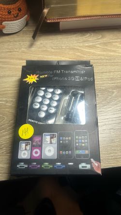 Remote FM transmitter for iPhone 3 G s and iPod