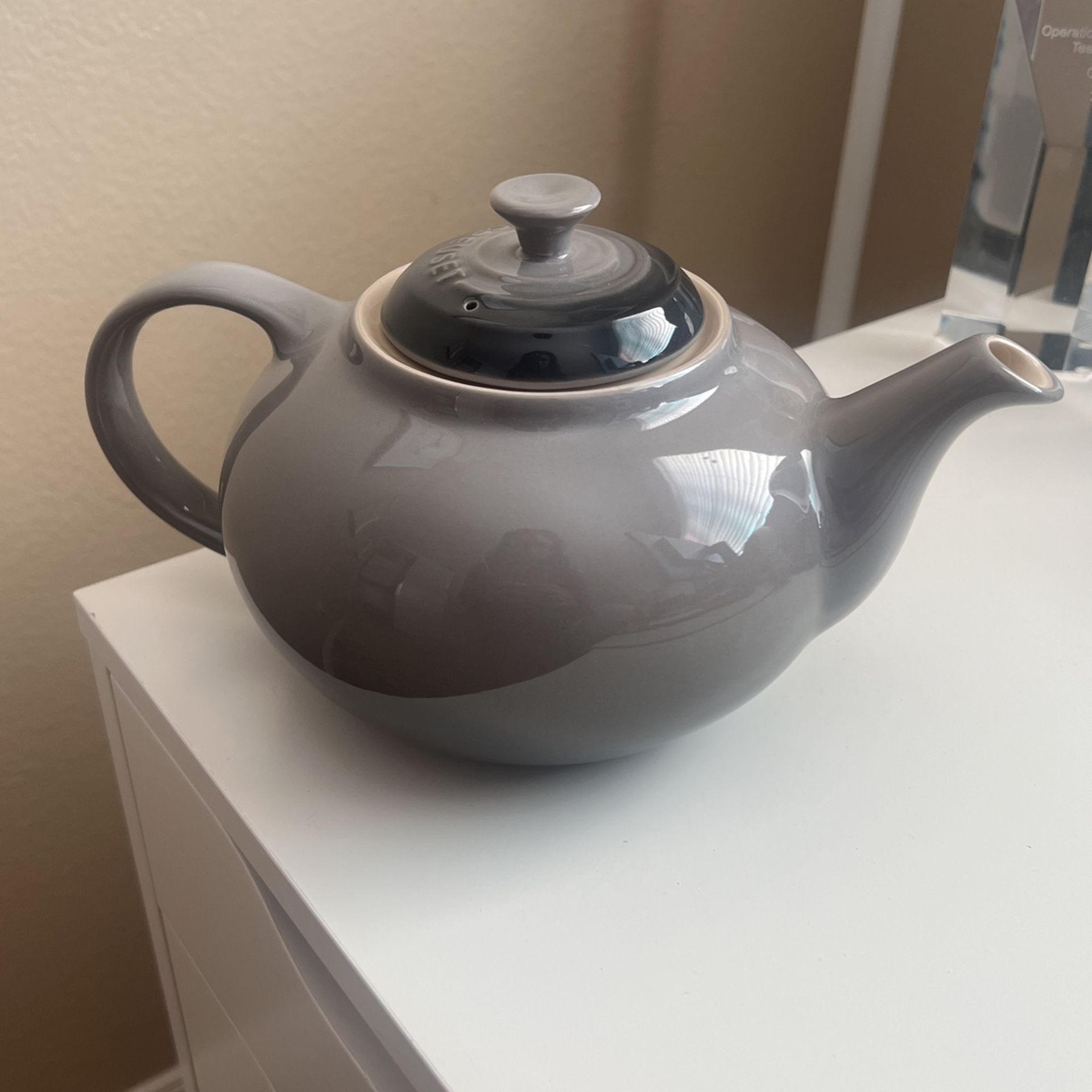 Le Creuset Teapot (BRAND NEW)