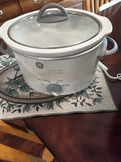 GE 3 quart oval crockpot excellent condition