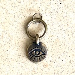 👀 Pretty, handmade antique gold tone pendant with eyeball charm