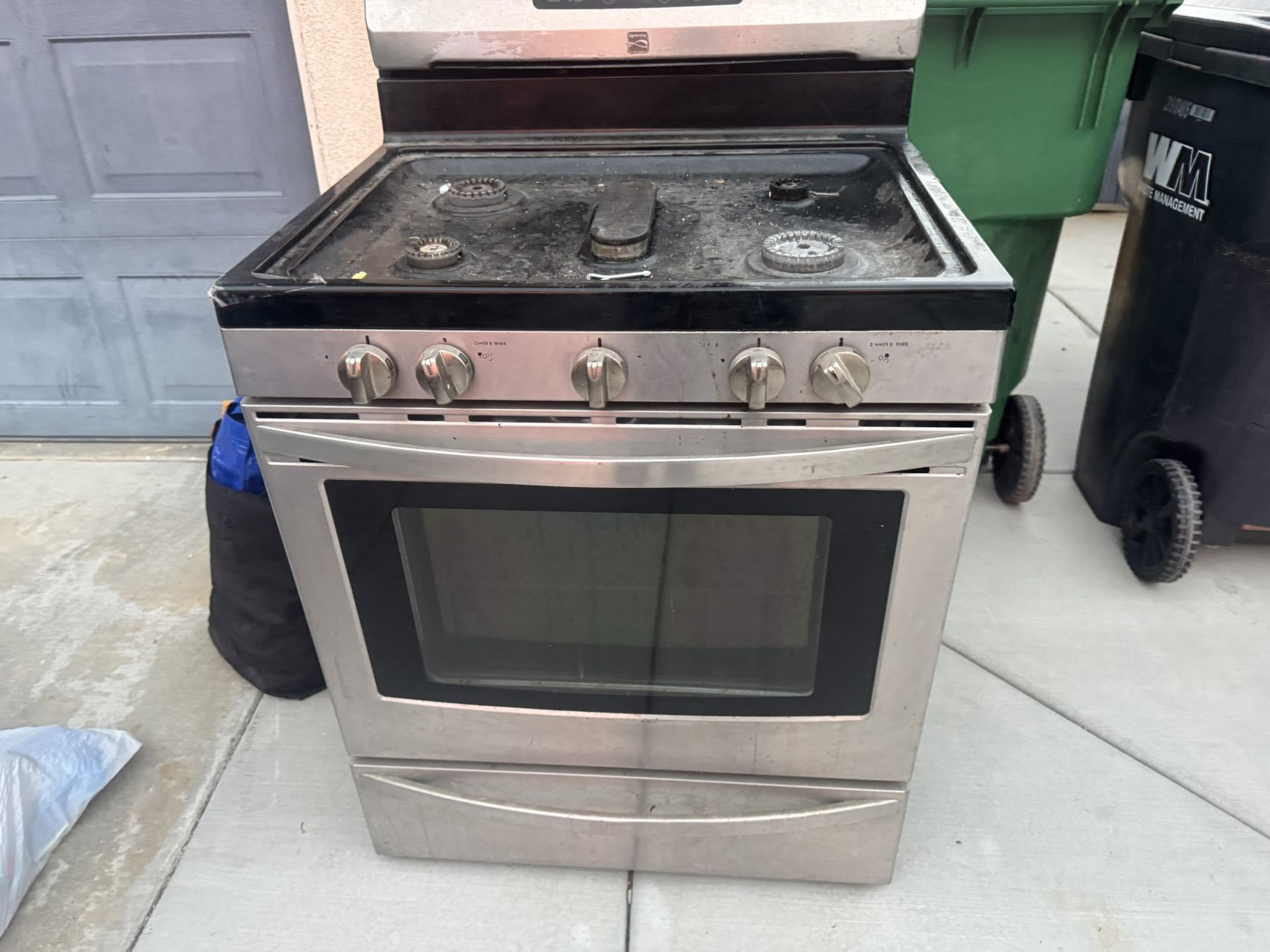 Free - Location Is In Beaumont Fwy 10/6th St