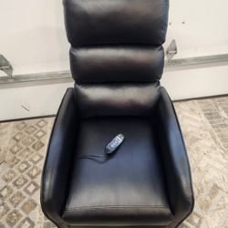 *** POWER LIFT RECLINER W/ HEAT & MASSAGE ***
