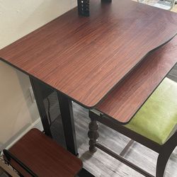 Desk With Chair 