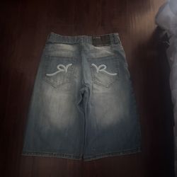 Roccawear y2k baggy back print design jorts