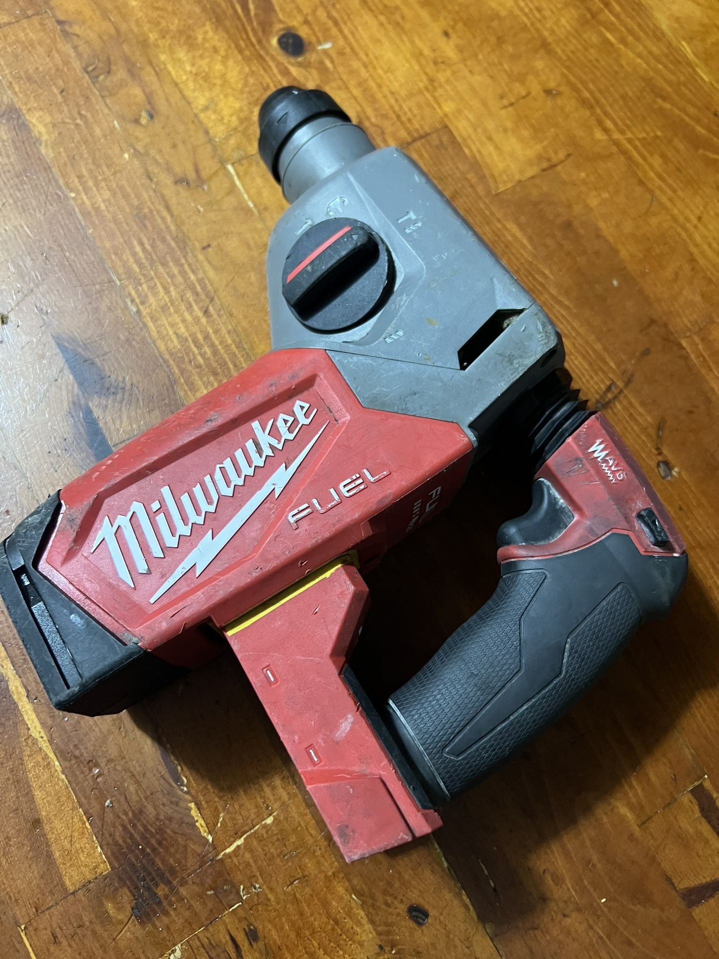 Rotary Hammer Milwaukee M18