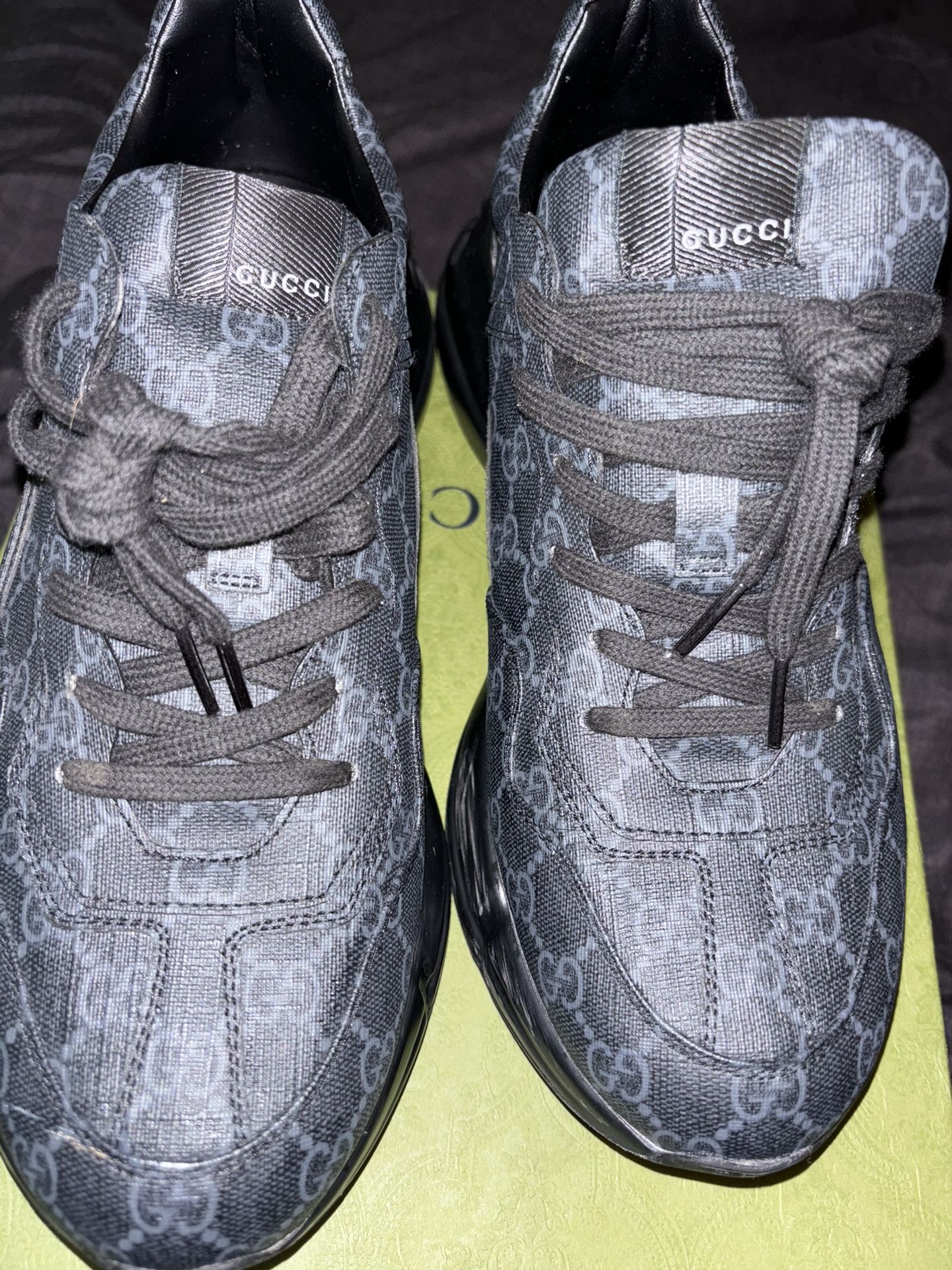 Tessuto GG Supreme Black Gucci Shoes