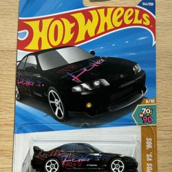 Hot Wheels Nissan Skyline GT-R (BCNR33) 1:64 Diecast Car