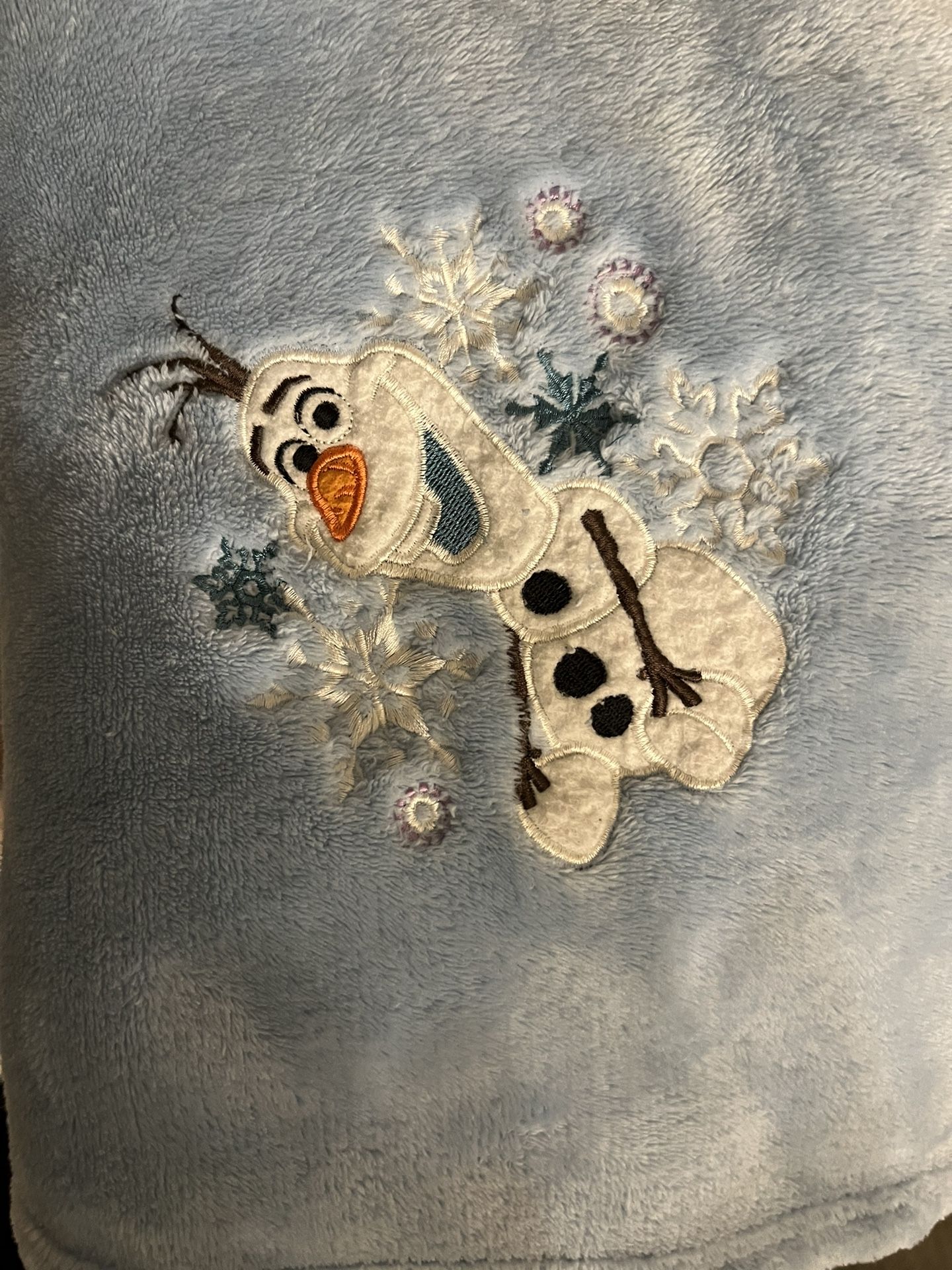 Olaf Kid Throw Blanket