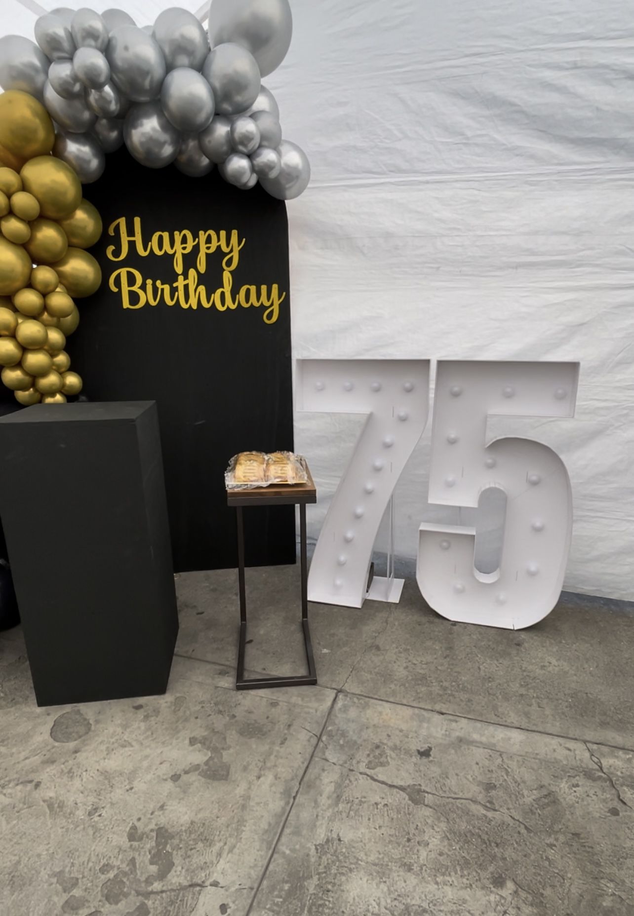 We backdrop + Cake Table 