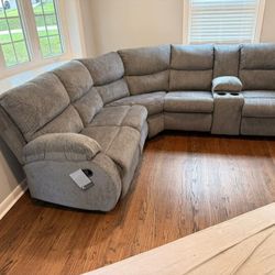 I’m Jon Green, Wayne’s Home Sales Representative🌟 Museum Reclining Sectional Couch Set 🌟 Fast Delivery Color Options 