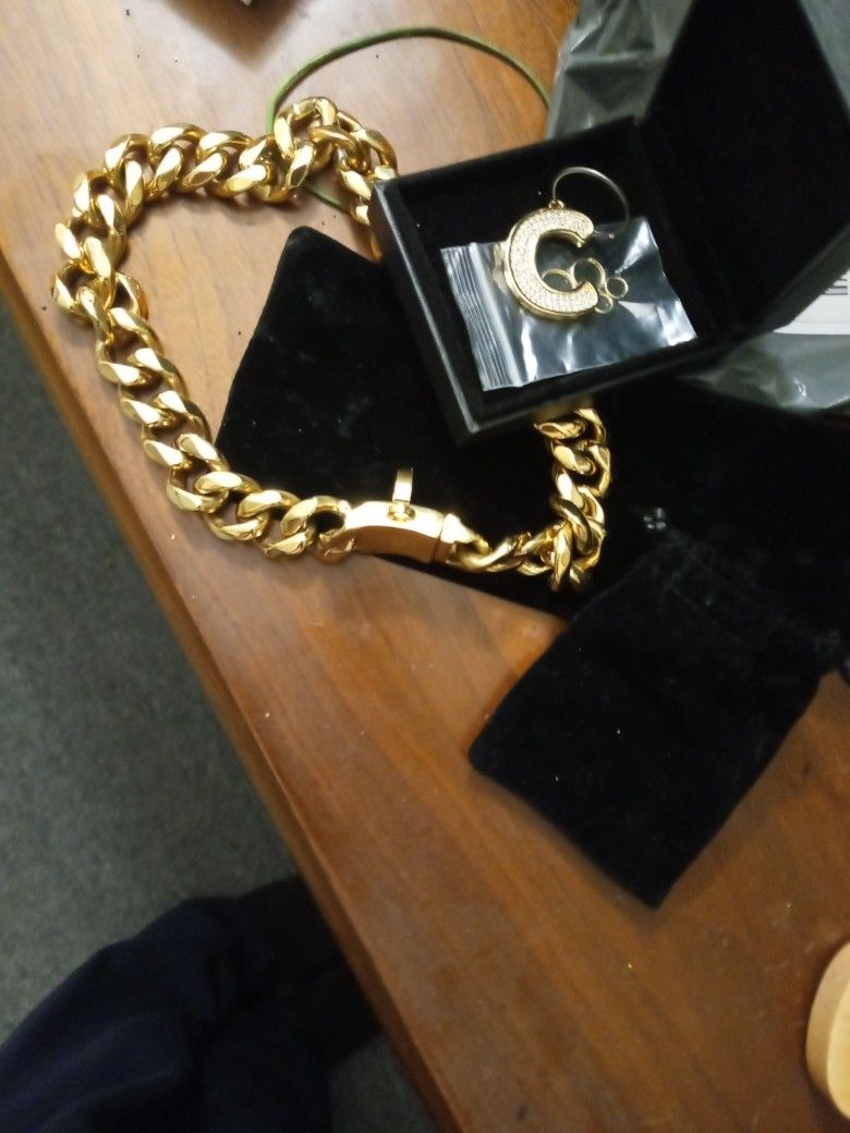 Cuban Link Chain Dog Collar Gold 11.7 Inches
