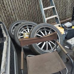 Cleaning Out My Storages I Got A Lot Of Tools A Lot Of Car Parts A Lot Of Antiques I'm Here Today Come By And Take A Look