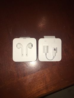 Apple headphones with adaptor