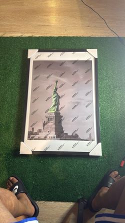 A-Frame Picture of the Statue of Liberty — New / Excellent Condition