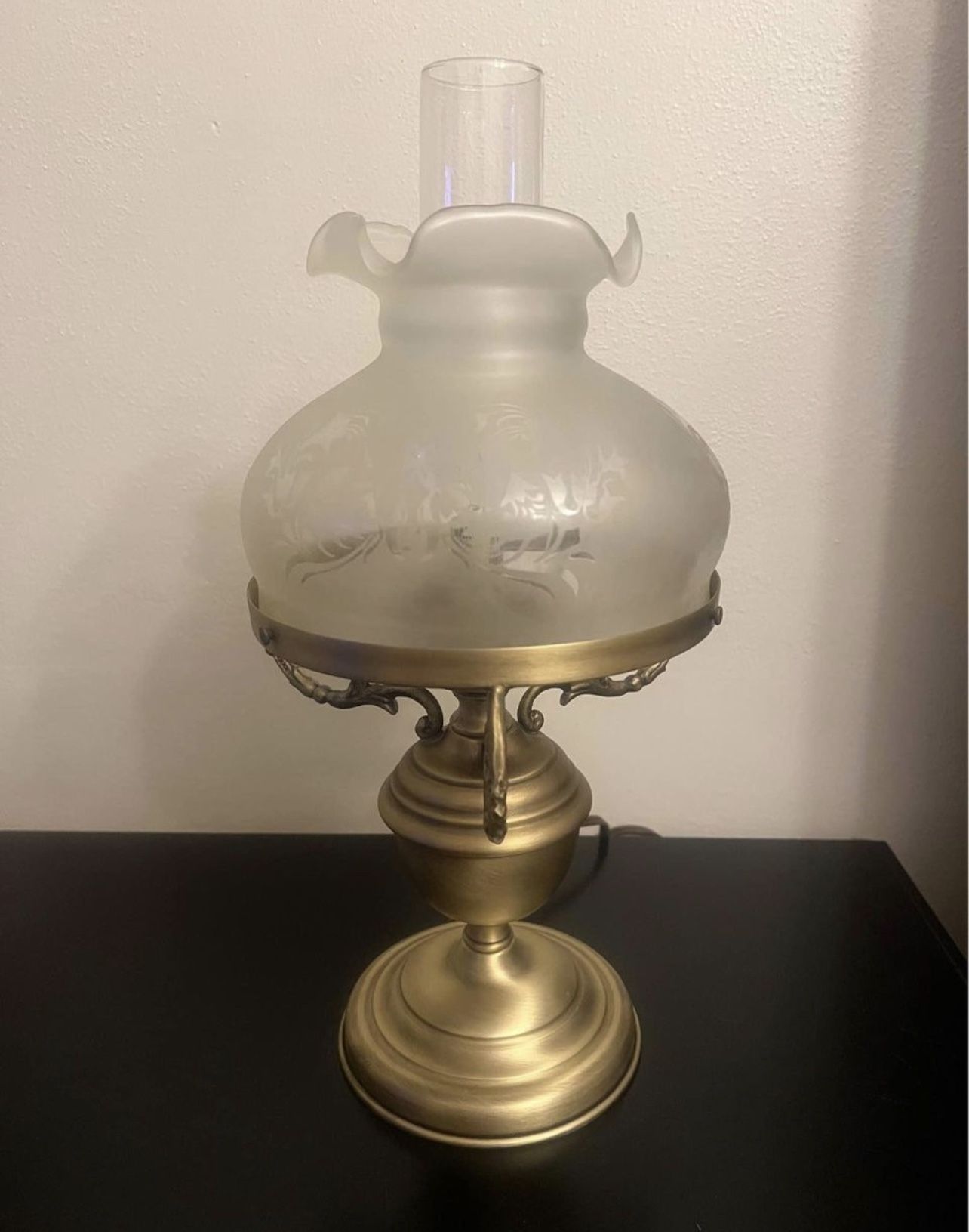17” Vintage Brass Table Lamp w/ Design Glass Shade