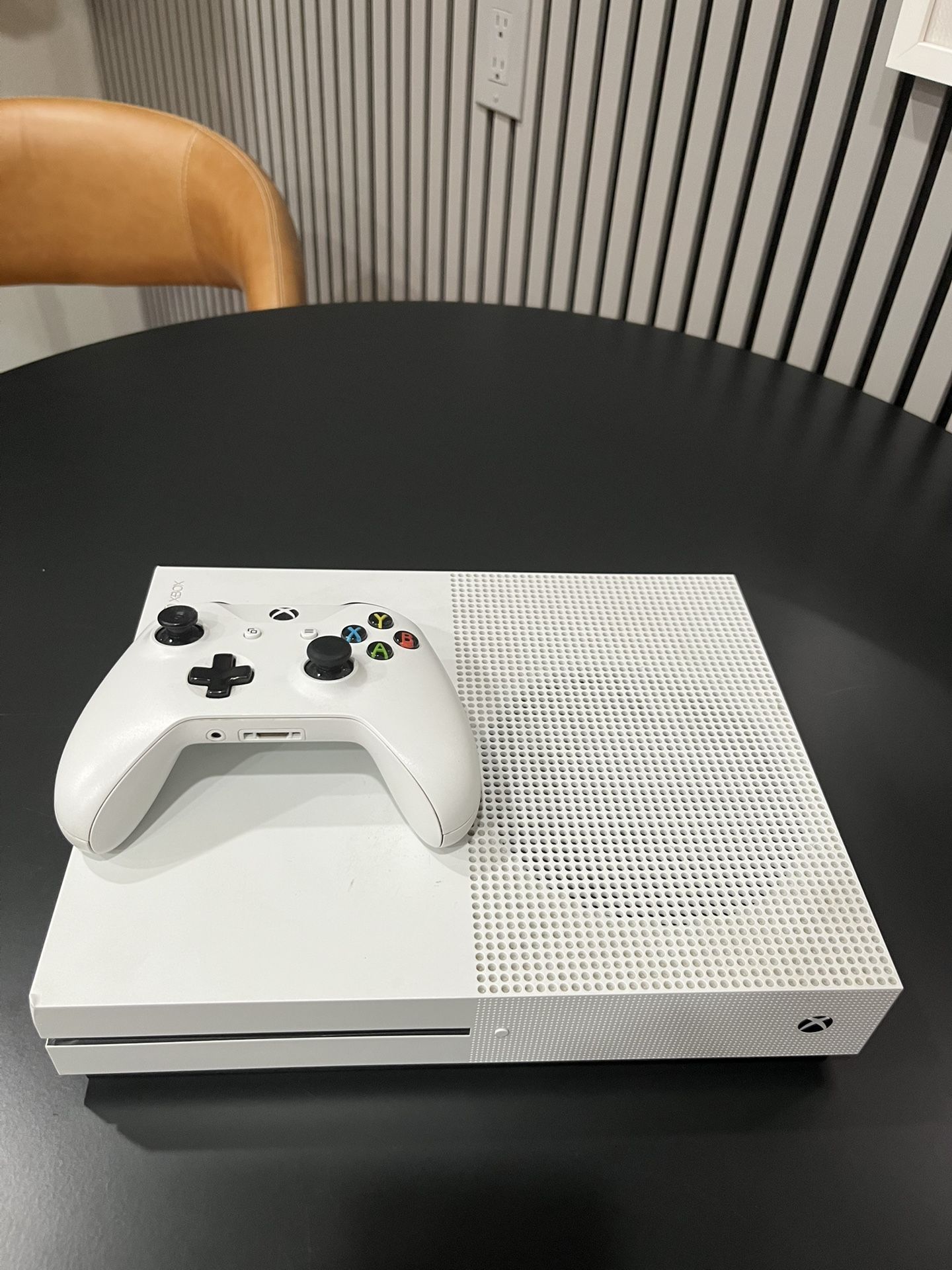 Xbox One S