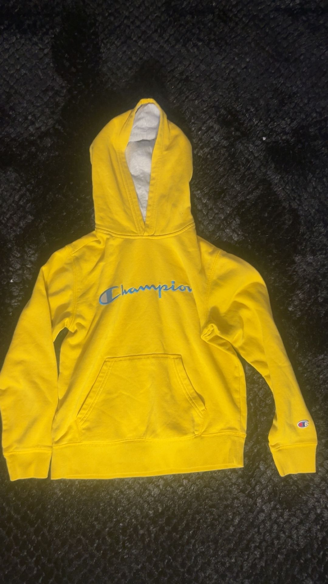 Champion Yellow Hoodie Size M – Embroidered Logo – Authentic Athleticwear 
