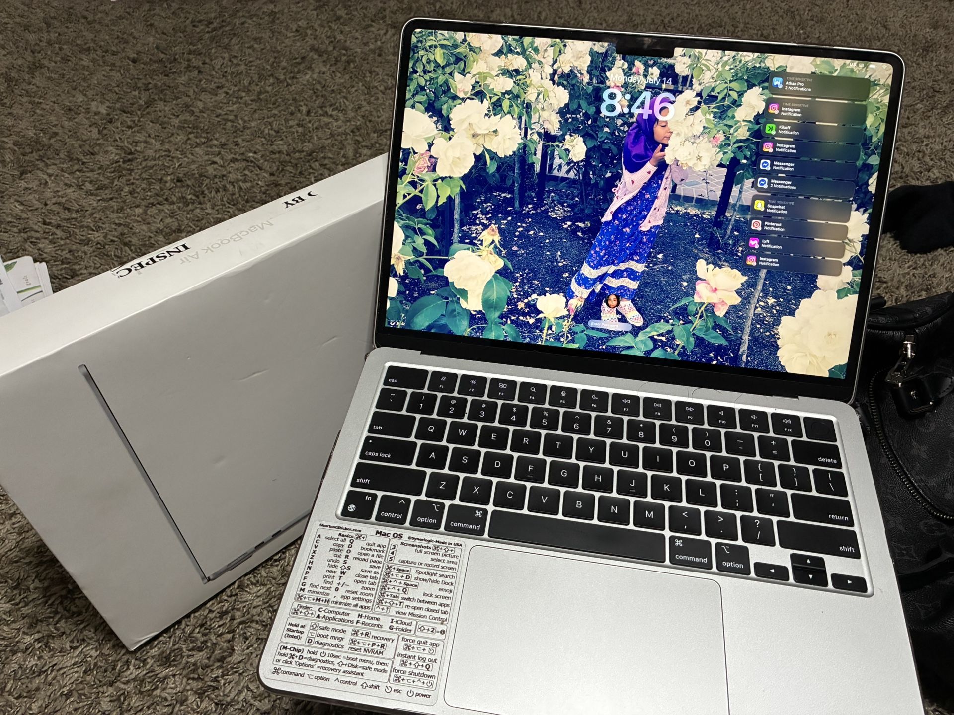 Mac book
