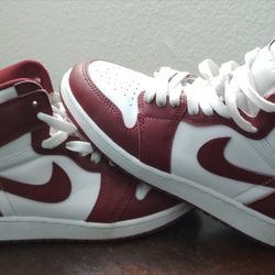 Air Jordan 1 - Vintage Red 5.5y/7w