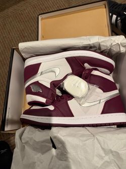 Air Jordan 1 High Bordeaux Silver Sneakers