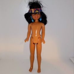 Vintage Native American 8 inch doll 