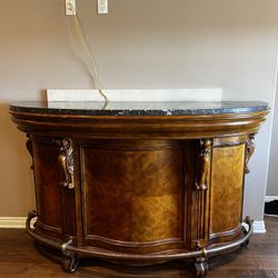 Howard Miller Niagara Liquor Cabinet Bar