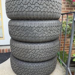 275/60R20 good year wrangler Full Set
