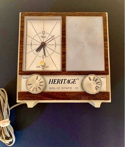 Vintage Solid State Telecron Am Radio Clock