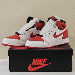 Nike Air Jordan Retro High OG Size 5.5Y / 7 Womens